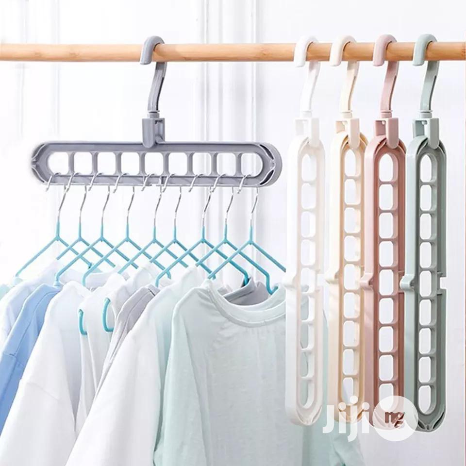 Adjustable Multipurpose Plastic Hangers – Pack of 5